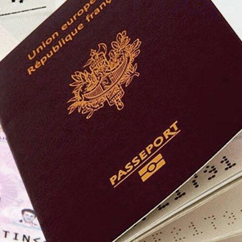 Demande de passeport, autorisation de sortie de territoire