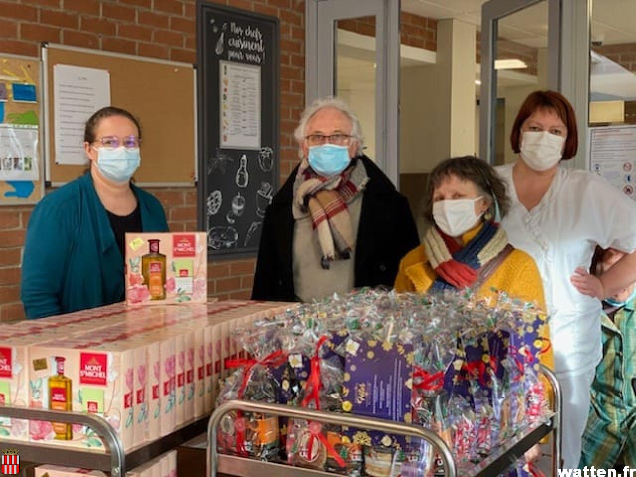 Vœux 2021 et cadeaux aux pensionnaires de l’EHPAD Saint-Hilaire