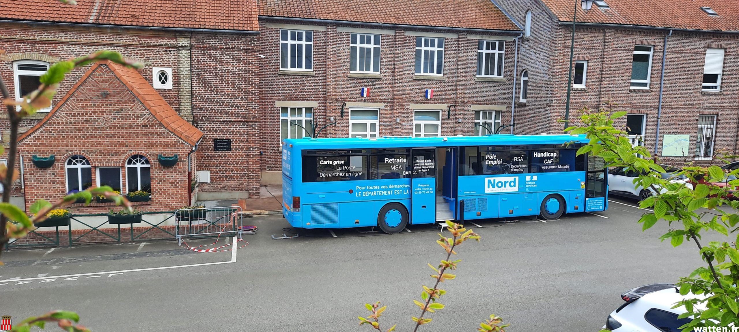 Passage du Camion Bleu France Service le 3ème vendredi du mois