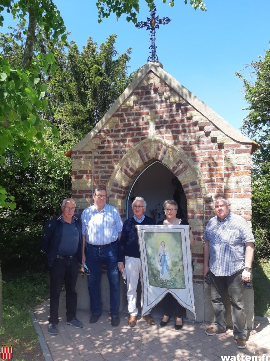 Une nouvelle vie pour la bannière de la chapelle de la rue du Bois