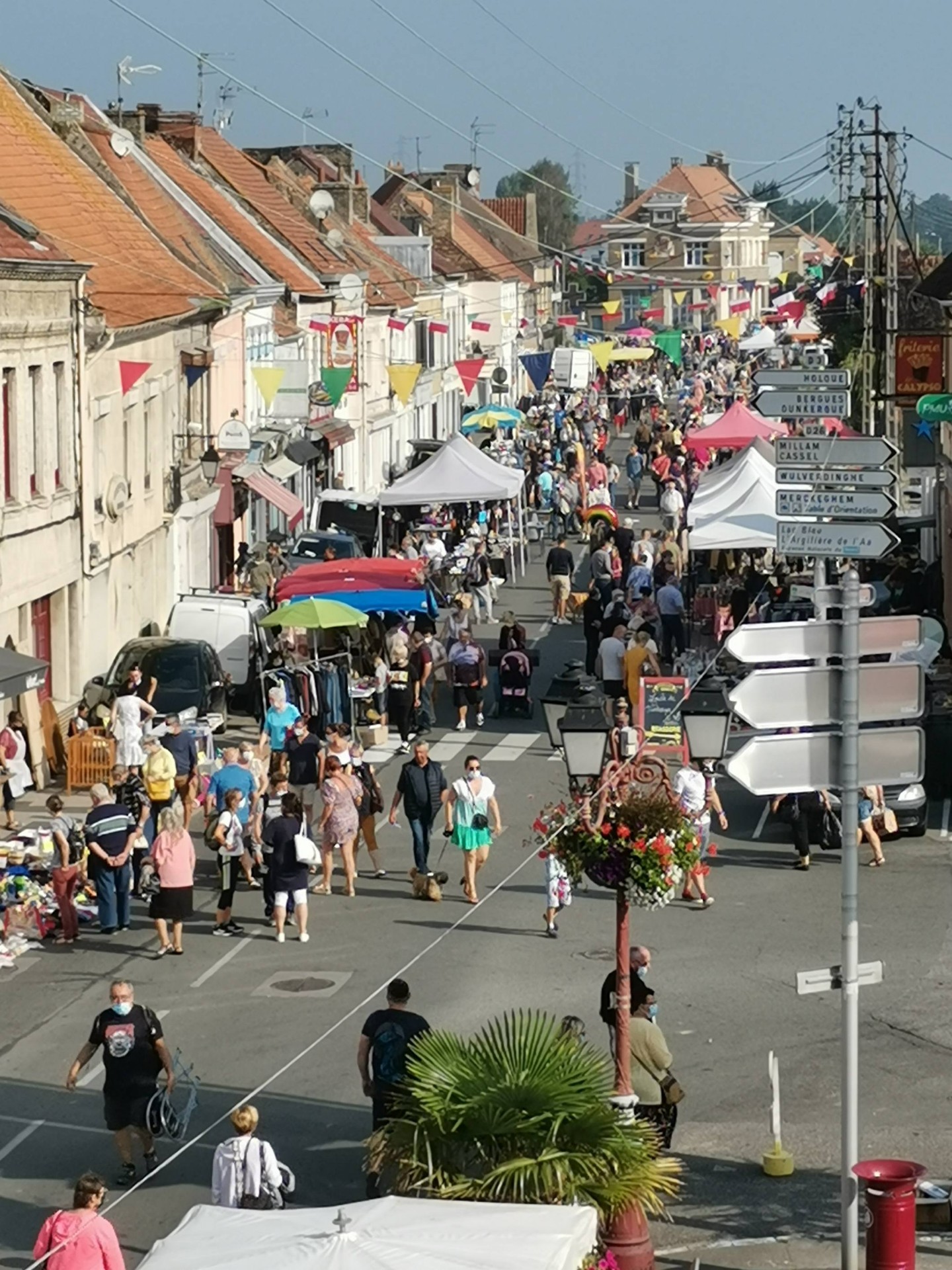 Une brocante 2021 réussie et très ensoleillée