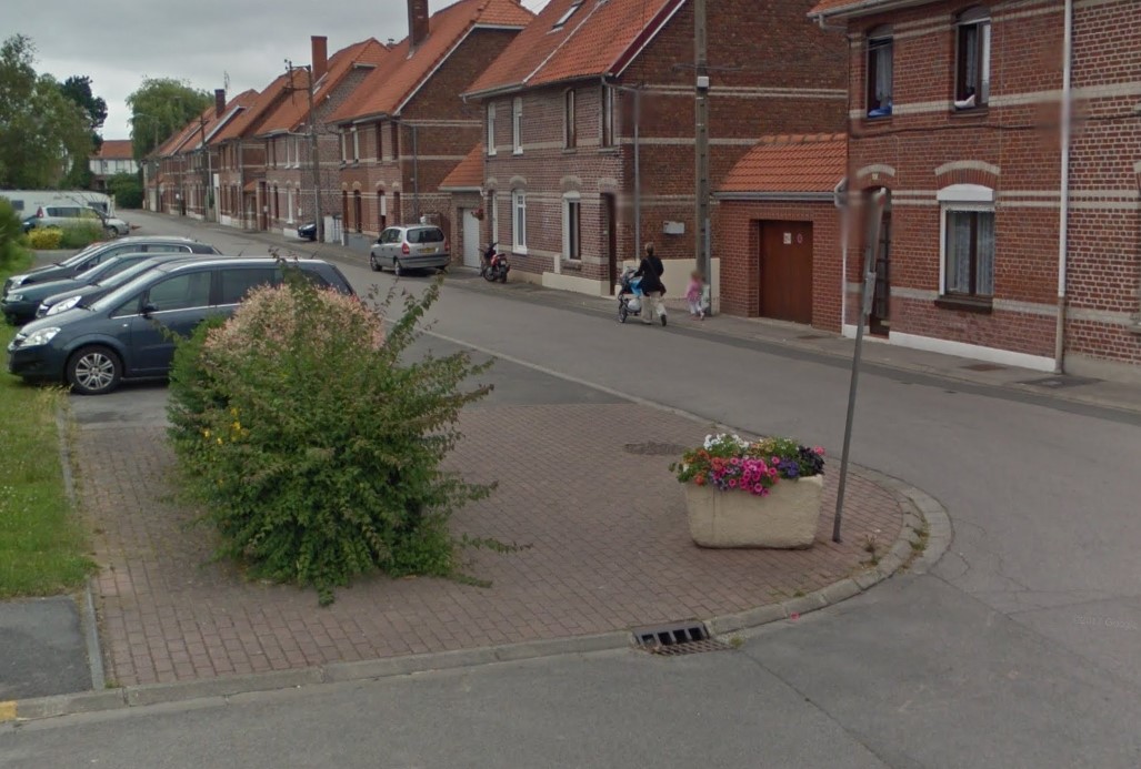 Rue de la Colme vol de fleurs (c) Google
