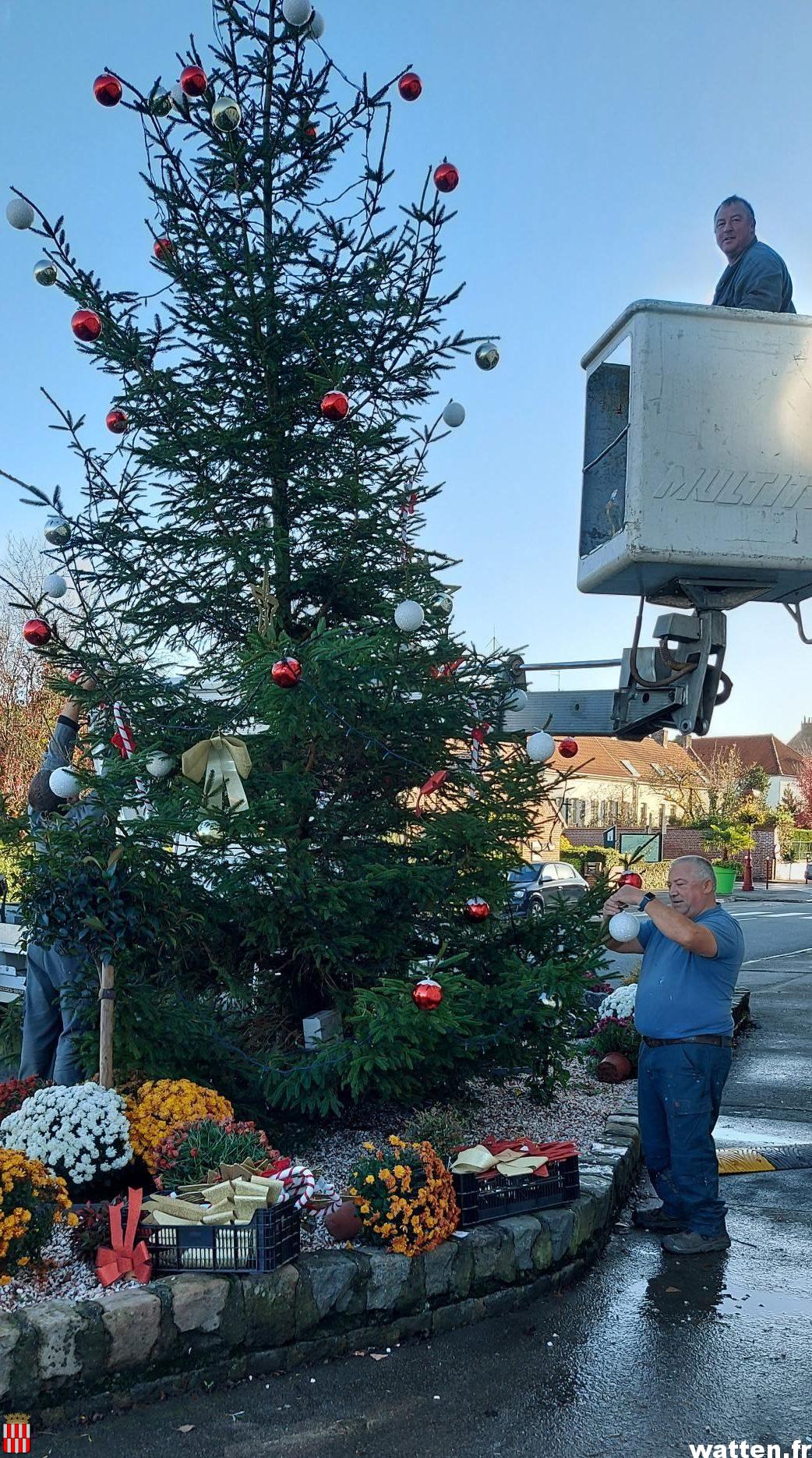 Installation d’un sapin de Noël