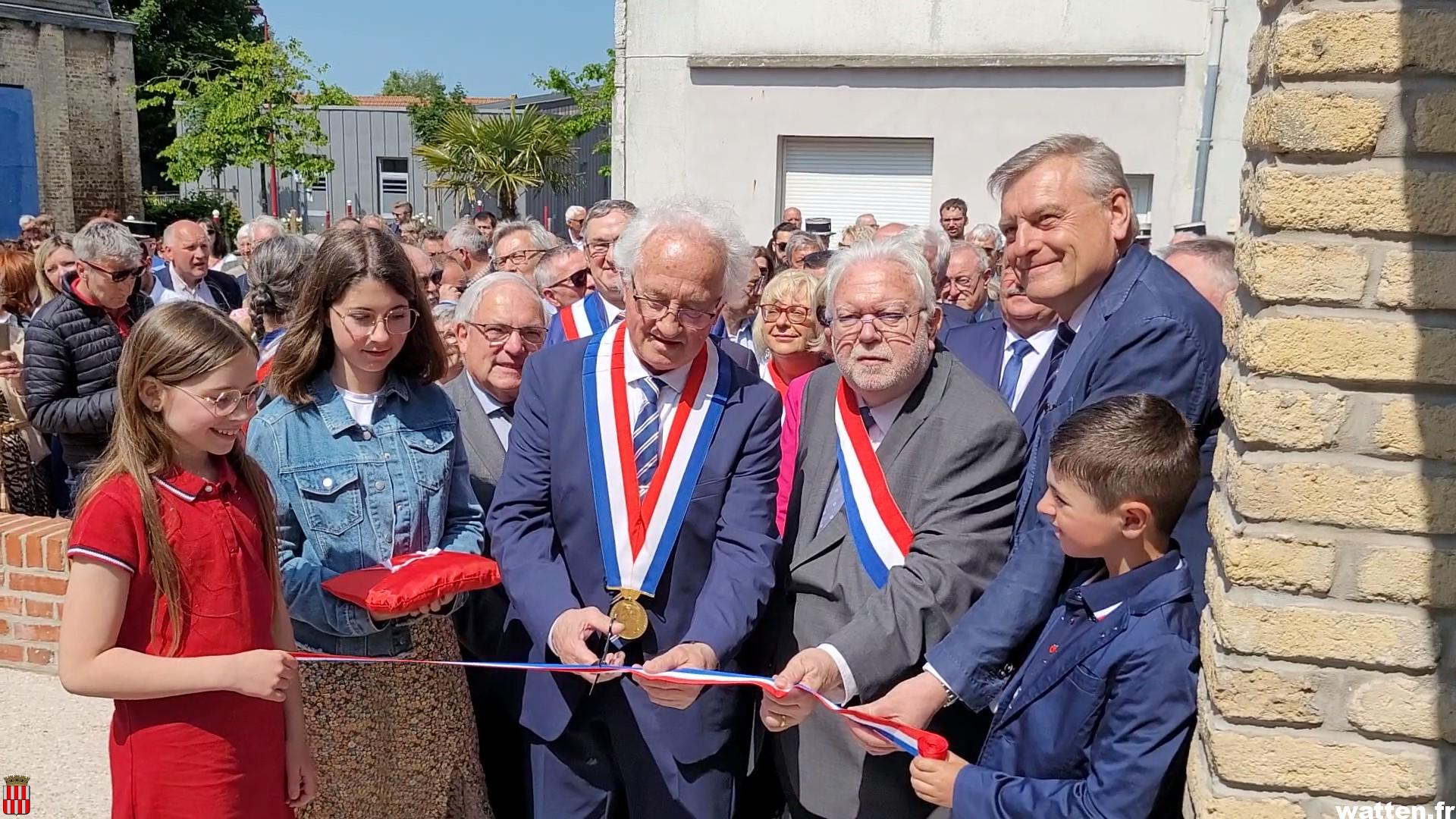 Hommage à un patriote des Flandres: inauguration de la salle Jean-Pierre Decool