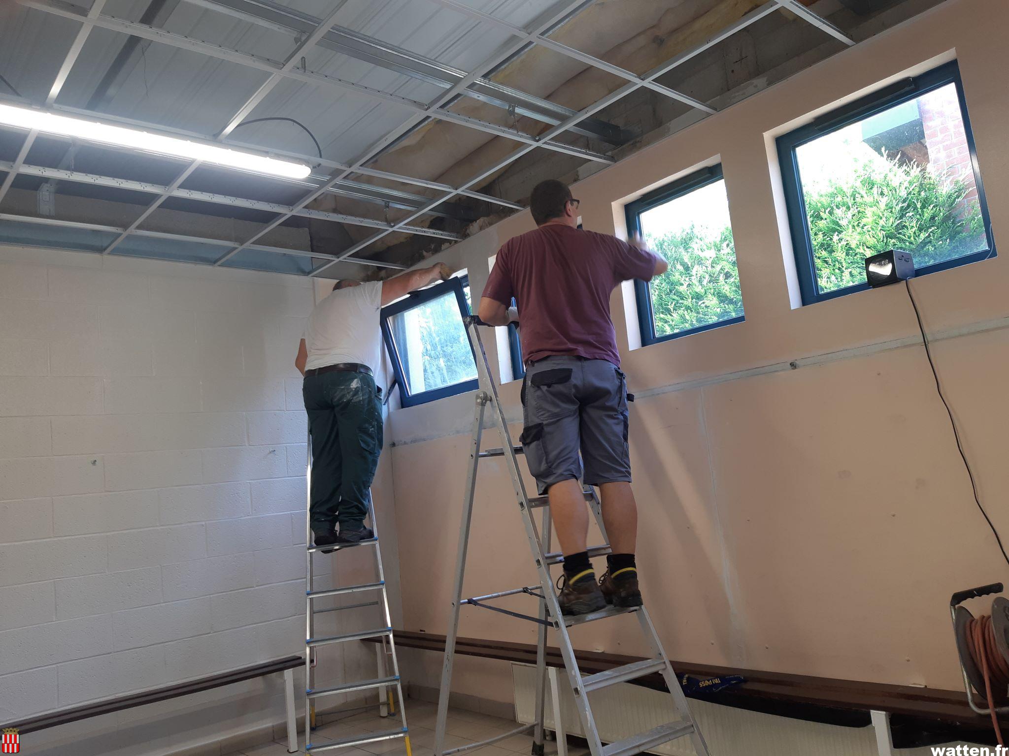 Réfection et peinture des vestiaires de la salle Besson