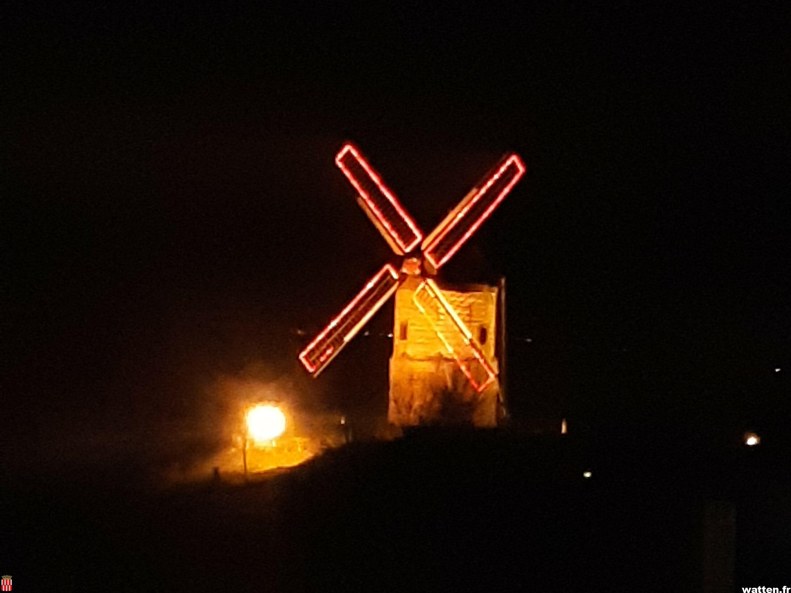 Illuminations de Noël 2023: le moulin mis en lumière