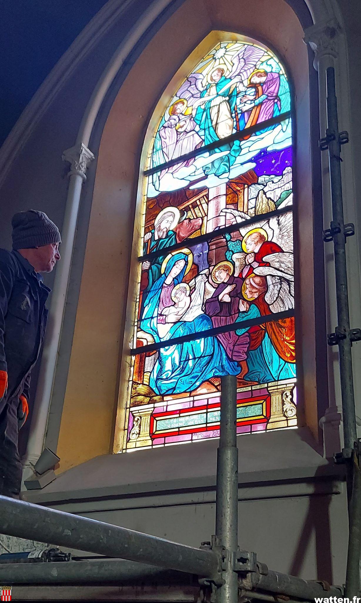 Retour du vitrail de la Nativité