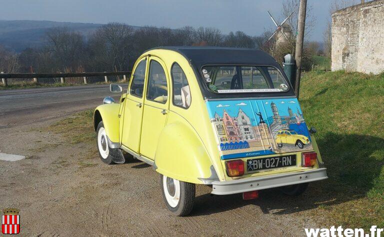 Exposition de voitures anciennes par le 2 CV Club des Flandres