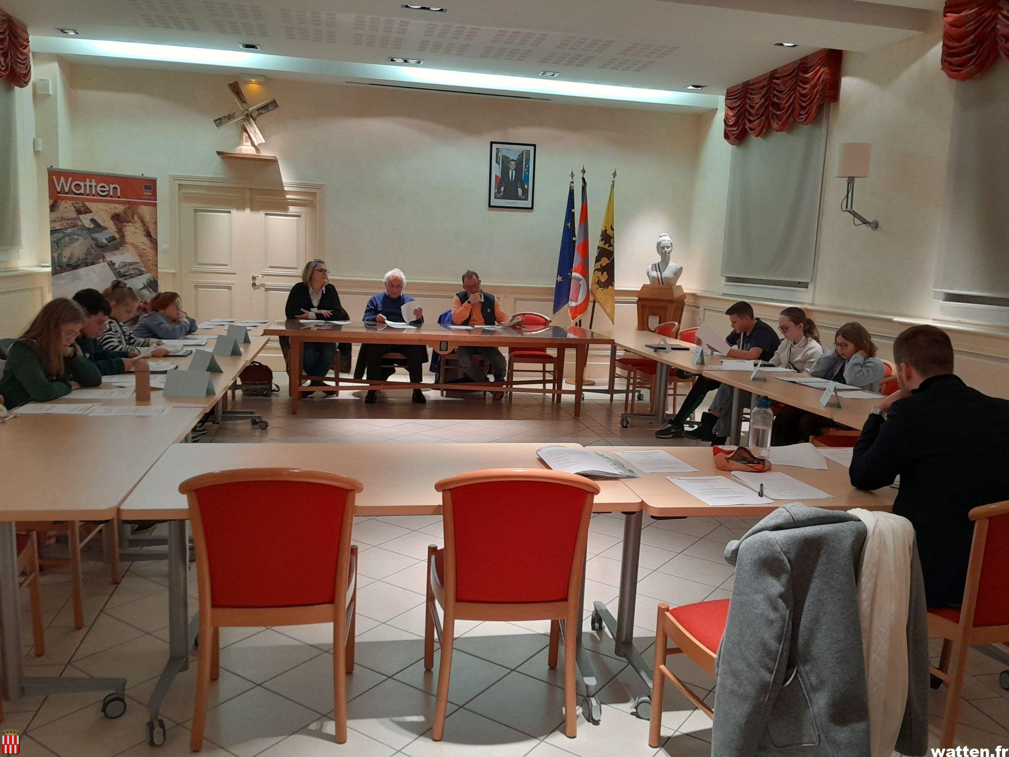 Première séance plénière du Conseil Municipal des Jeunes