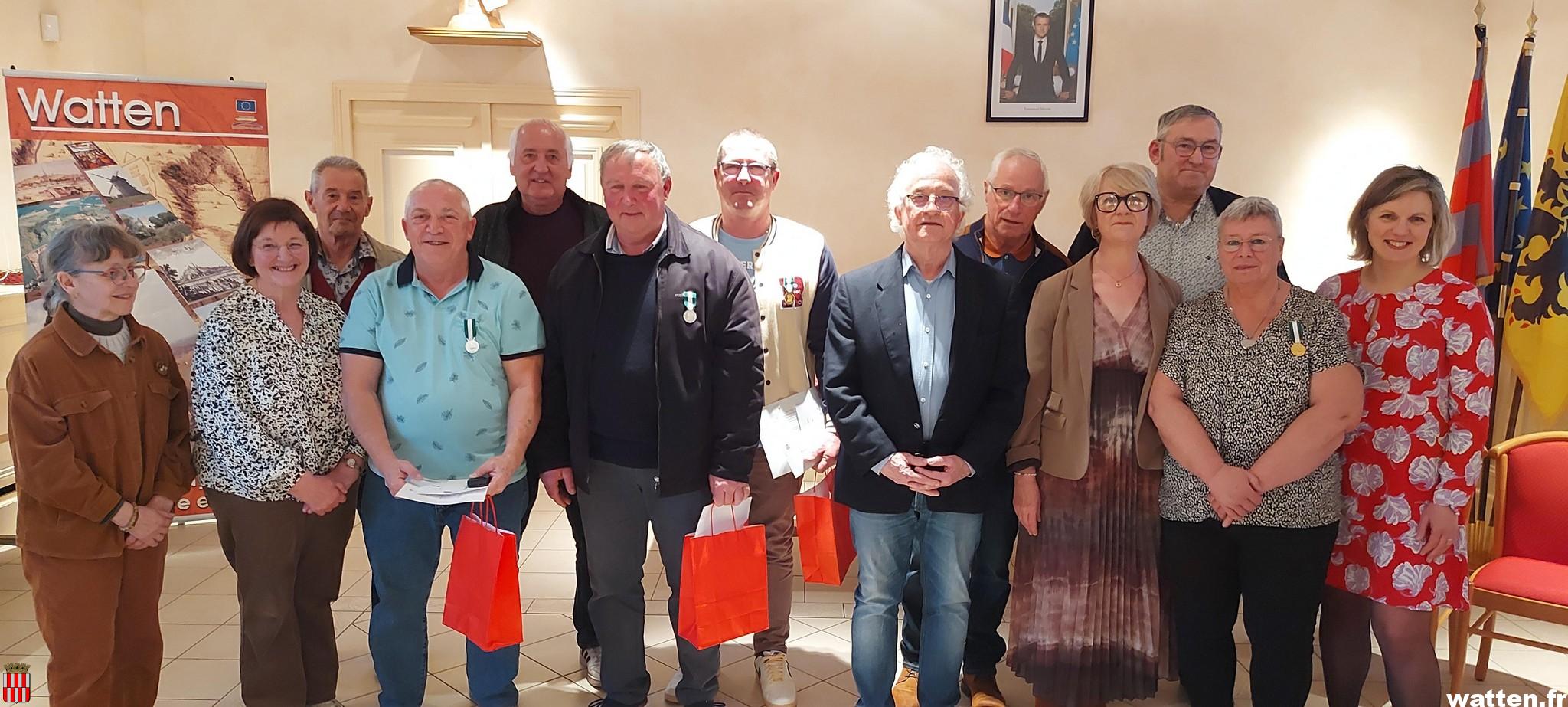 Cinq médailles pour 125 ans de travail.