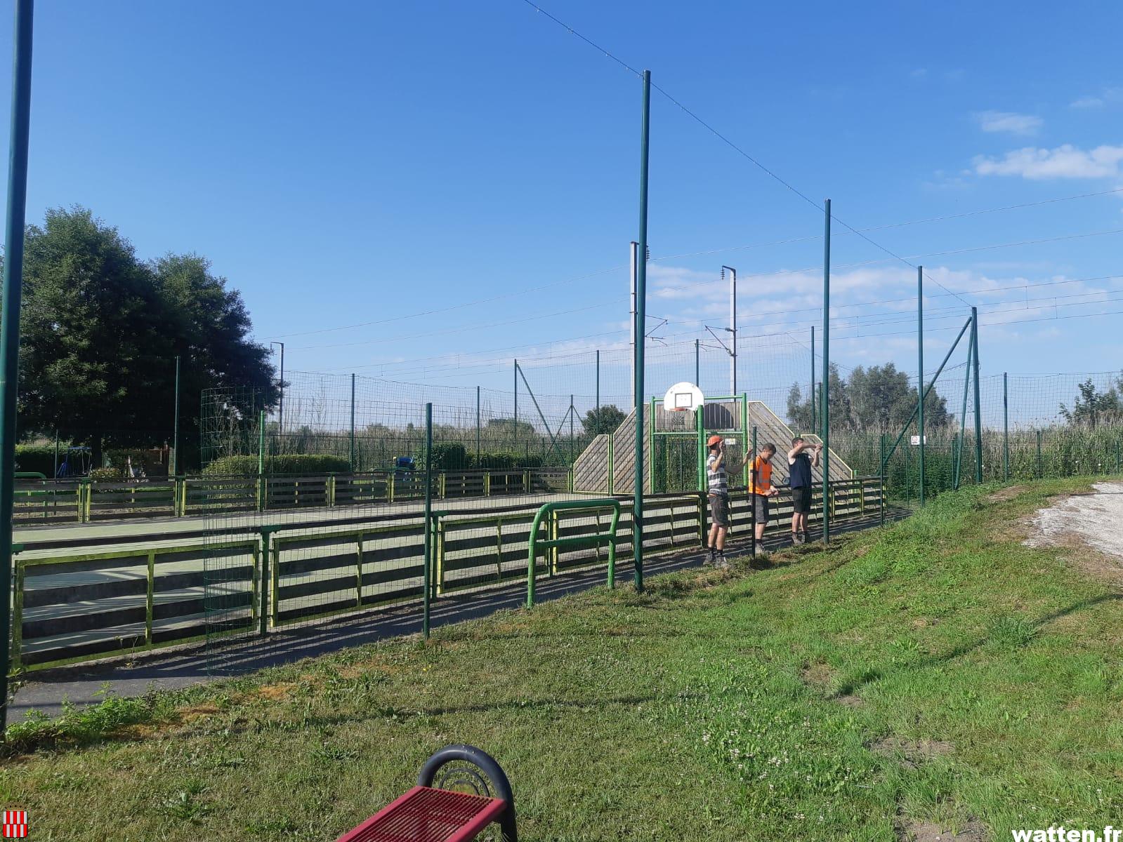 Réfection des filets du Parc des Tuileries à Loverstel
