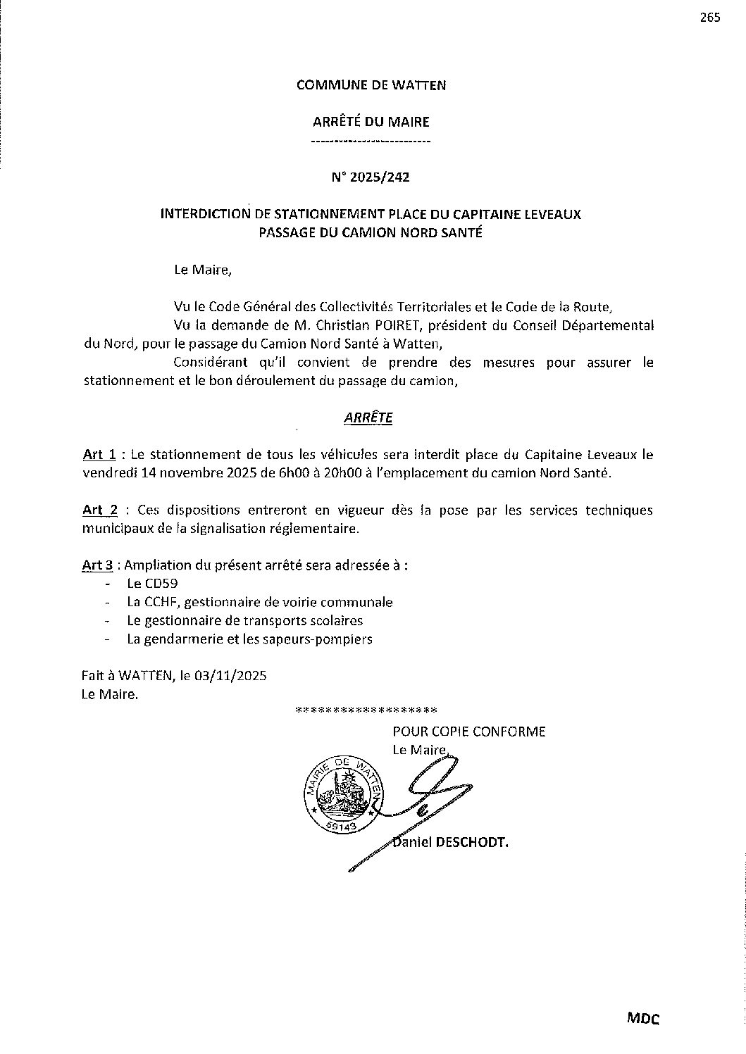 2025-242 arrêté du 04-11-2025 interdiction stationnemenet place Leveaux Camion Nord Santé