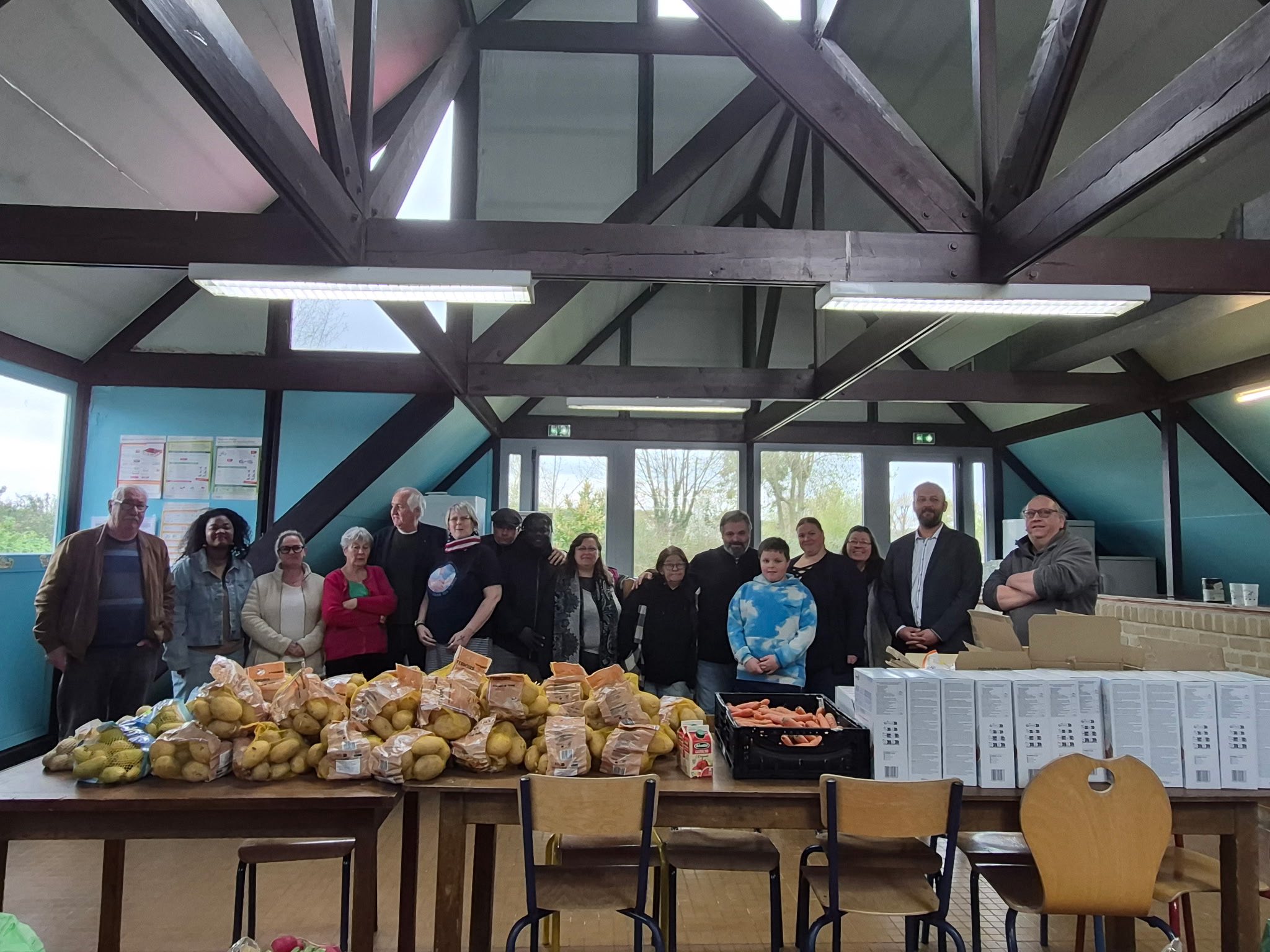 Des dons pour l&rsquo;association « La Main dans les Mains »